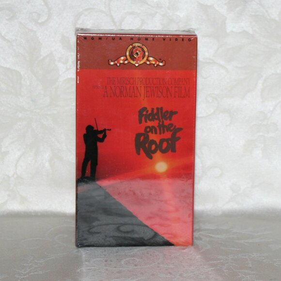 VHS Factory Sealed Box Set of The Country Mouse & The City Mouse Adventures - Picture 7 of 14